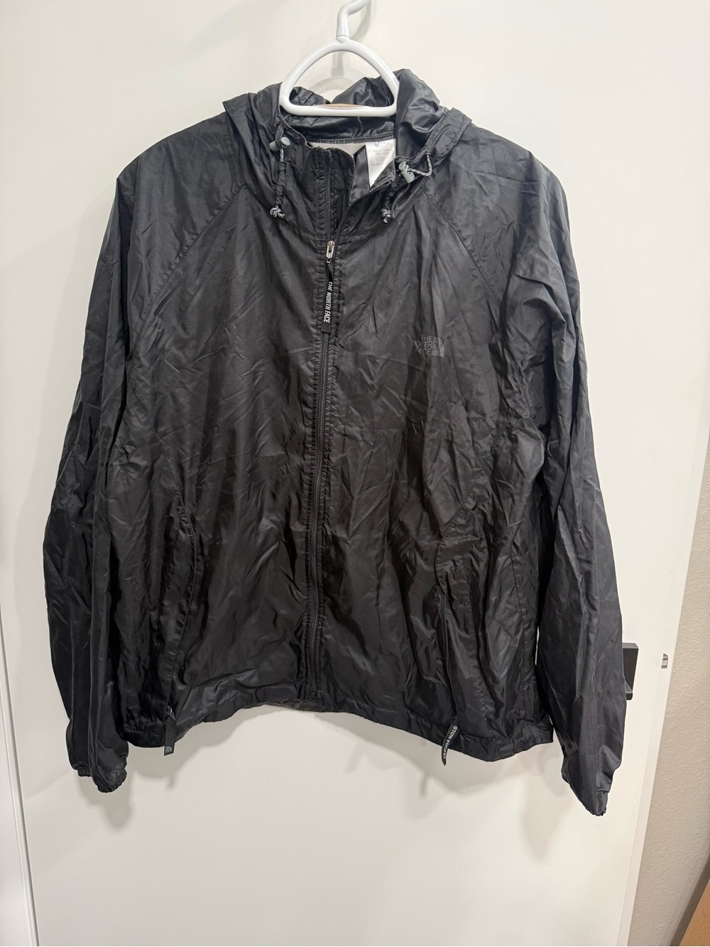 The North Face Women’s Black Hooded Full Zip Windbreaker Medium Raincoat